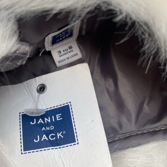 Janie and Jack Special Occasion Faux Fur Collar Jacquard Dress - Picture 10 of 10